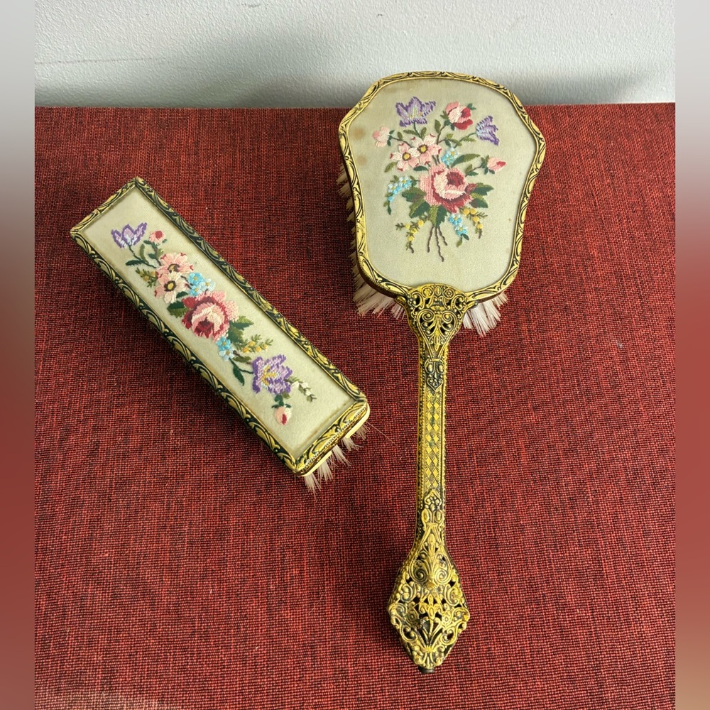 Vintage Delina Vanity Brush Set Needlepoint Floral Hair Brush & Clothing Brush - Picture 2 of 8